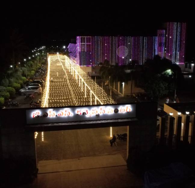 gsnconventionoutside